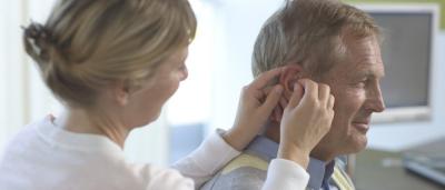 Audífonos vs amplificadores Audífonos vs amplificadores